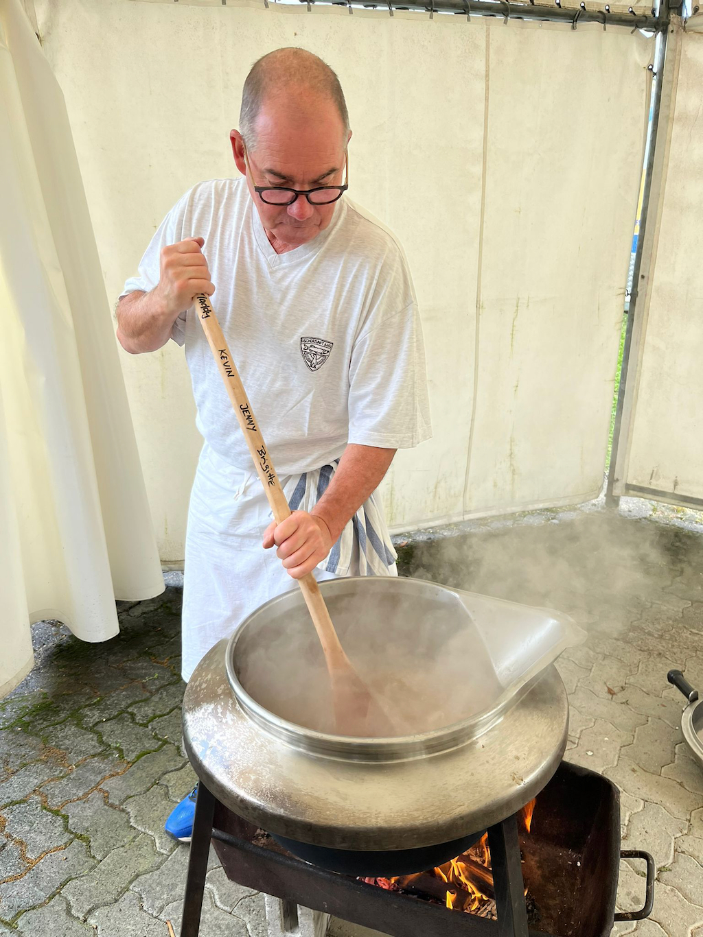 f5dccfed-9884-4795-9273-aaad026c599b